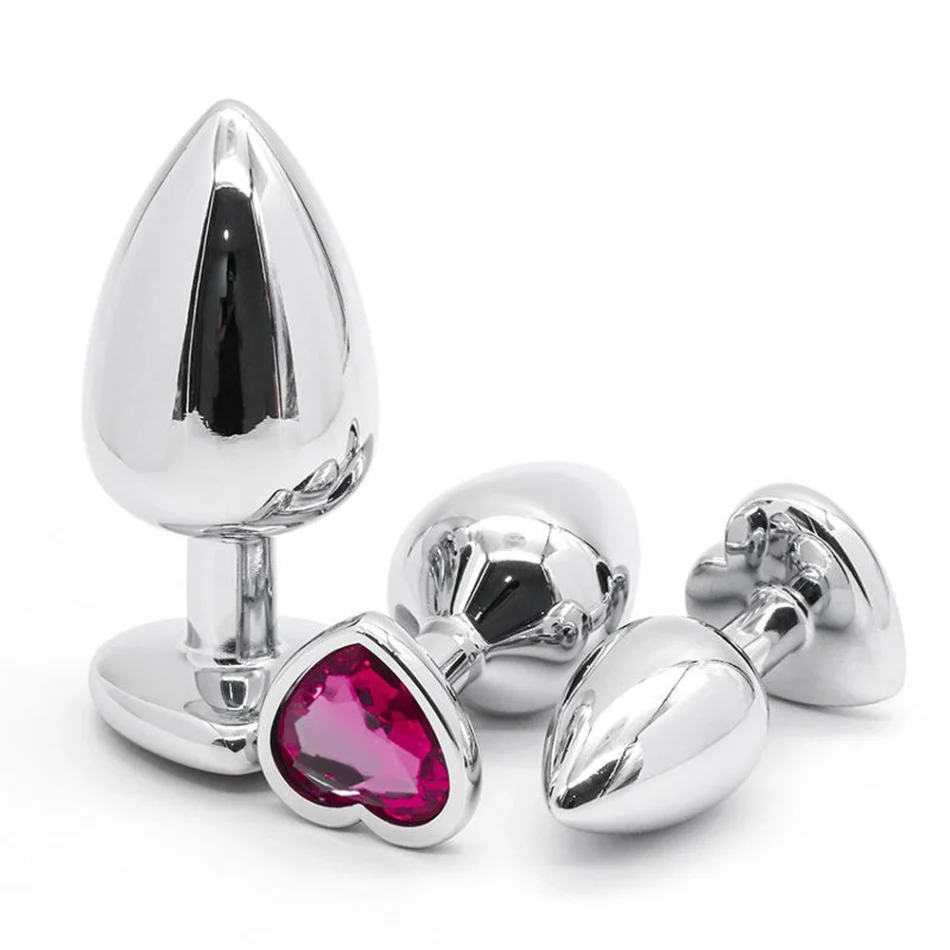 plug anal metálico con joya en forma de corazón