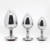 plug anal metálico con joya en forma de corazón