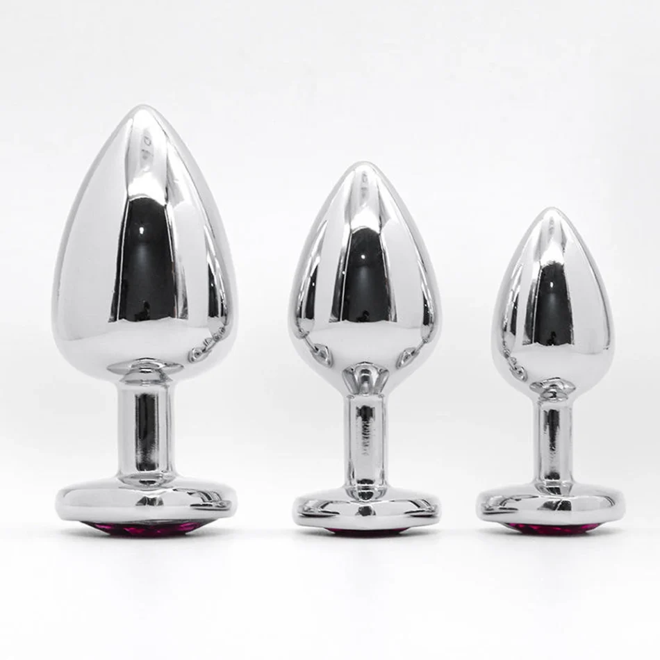 plug anal metálico con joya en forma de corazón