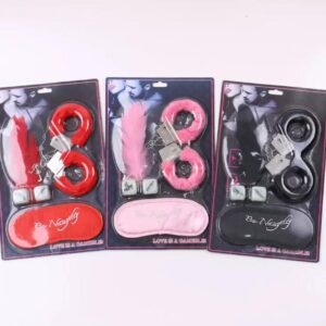 set bondage 4 pzas ; esposas, dados, antifaz y latigo